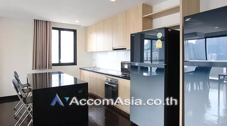  2 Bedrooms  Apartment For Rent in Sukhumvit, Bangkok  near BTS Phrom Phong (AA17968)