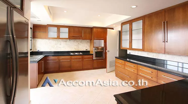 Pet friendly |  4 Bedrooms  Apartment For Rent in Sukhumvit, Bangkok  near BTS Phrom Phong (AA17977)