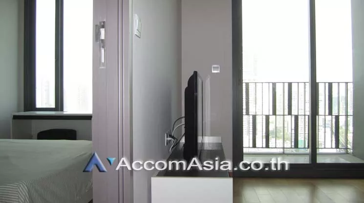  1 Bedroom  Condominium For Rent in Sukhumvit, Bangkok  near BTS Thong Lo (AA17991)