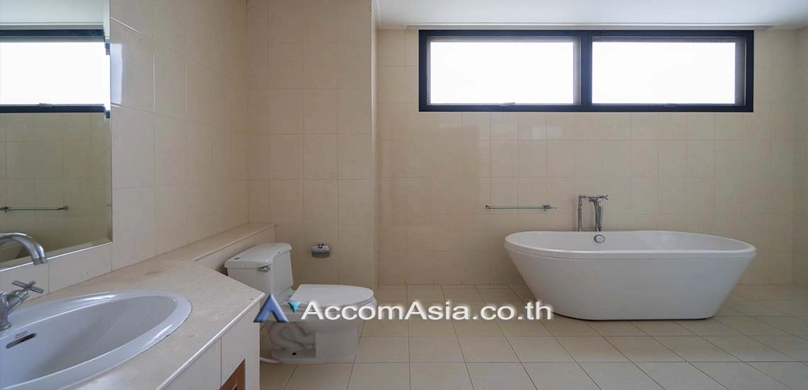 13  3 br House For Rent in sukhumvit ,Bangkok BTS Nana AA18011