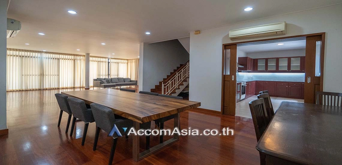 Private Swimming Pool |  3 Bedrooms  House For Rent in Sukhumvit, Bangkok  near BTS Nana (AA18011)