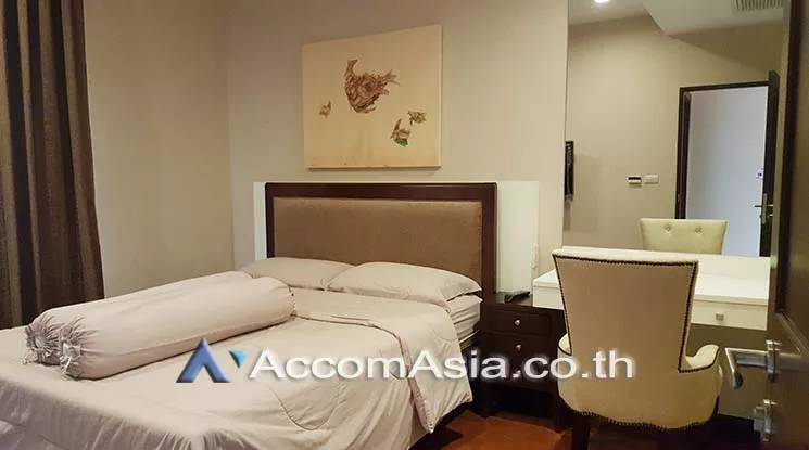  2 Bedrooms  Condominium For Rent in Sukhumvit, Bangkok  near BTS Nana (AA18068)