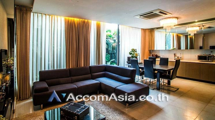  4 Bedrooms  House For Rent & Sale in Sukhumvit, Bangkok  near BTS Phra khanong (AA18070)