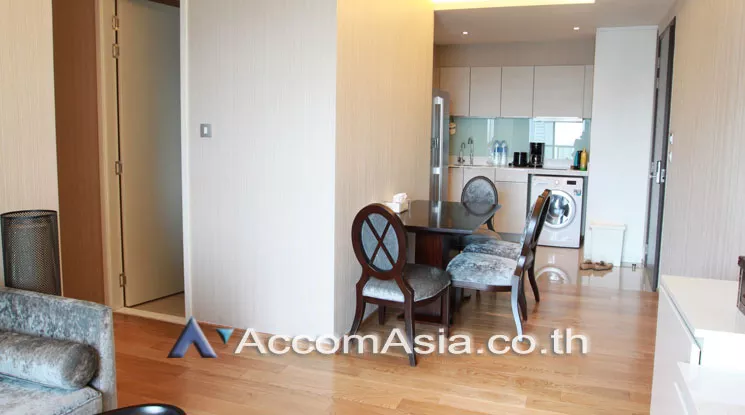  2 Bedrooms  Condominium For Rent in Sukhumvit, Bangkok  near BTS Thong Lo (AA18114)