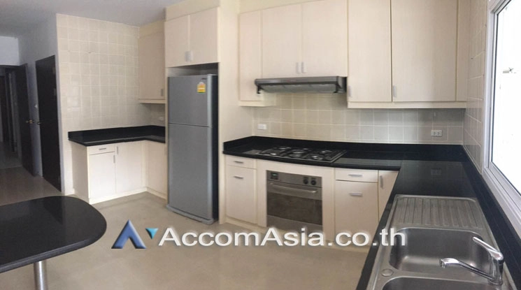 Big Balcony, Pet friendly |  4 Bedrooms  Apartment For Rent in Sukhumvit, Bangkok  near BTS Phrom Phong (AA18138)