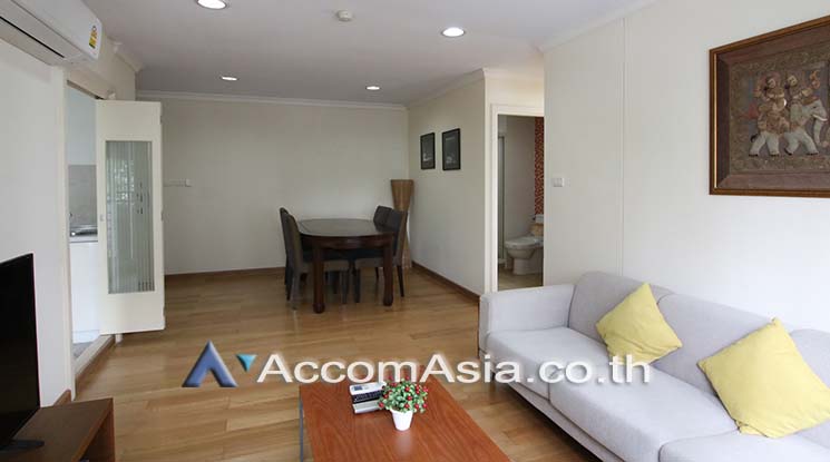  3 Bedrooms  Condominium For Rent in Sukhumvit, Bangkok  near BTS Phrom Phong (AA18154)