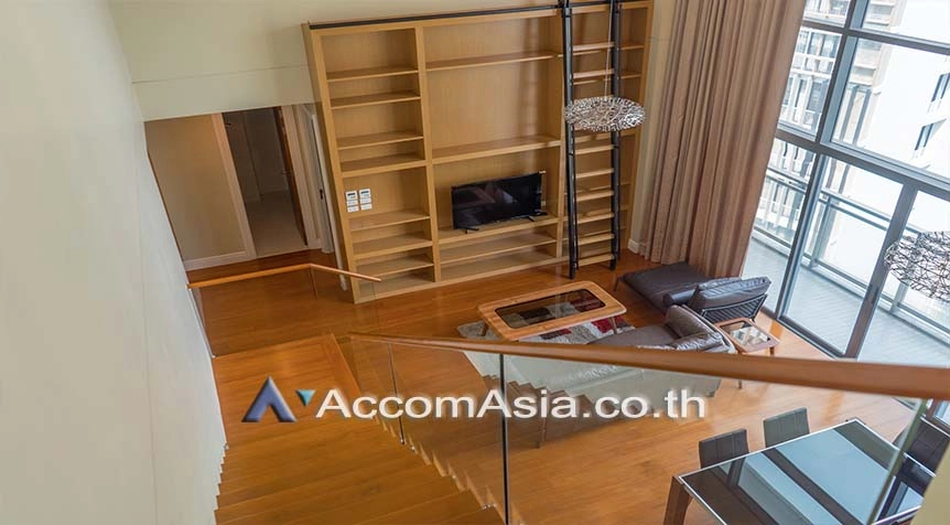  3 Bedrooms  Condominium For Rent in Sukhumvit, Bangkok  near BTS Phrom Phong (AA18185)