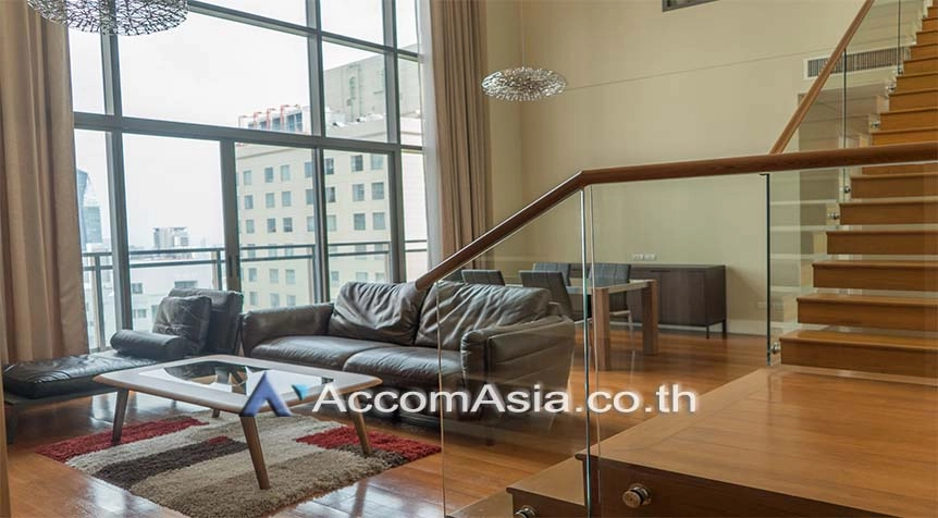  3 Bedrooms  Condominium For Rent in Sukhumvit, Bangkok  near BTS Phrom Phong (AA18185)