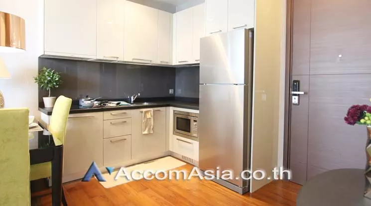  1 Bedroom  Condominium For Rent in Sukhumvit, Bangkok  near BTS Thong Lo (AA18199)