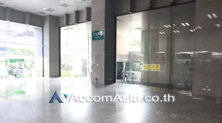 4  Retail / Showroom For Rent in Charoennakorn ,Bangkok BTS Krung Thon Buri at Thai Sri Tower AA18220