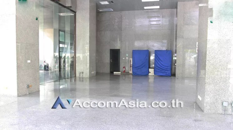 6  Retail / Showroom For Rent in Charoennakorn ,Bangkok BTS Krung Thon Buri at Thai Sri Tower AA18220