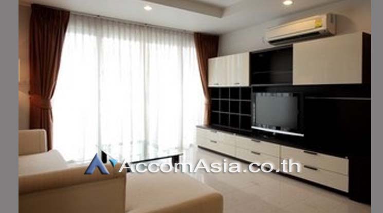  3 Bedrooms  Condominium For Rent in Sukhumvit, Bangkok  near BTS Ekkamai (AA18227)