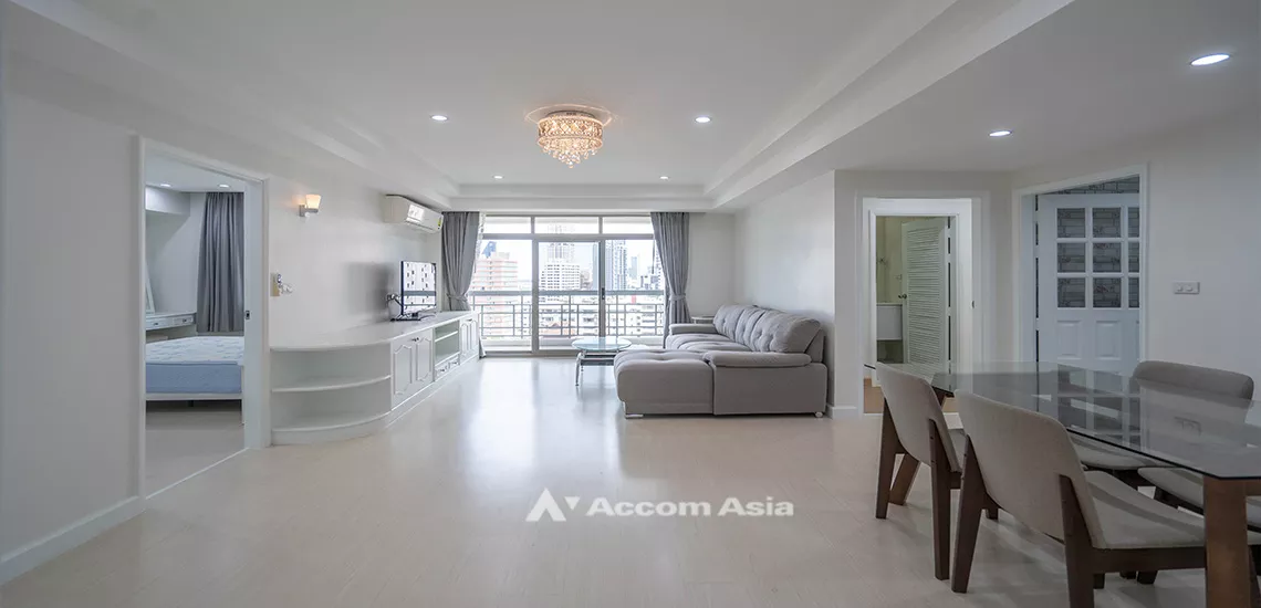  3 Bedrooms  Condominium For Rent in Sukhumvit, Bangkok  near BTS Phrom Phong (AA18235)