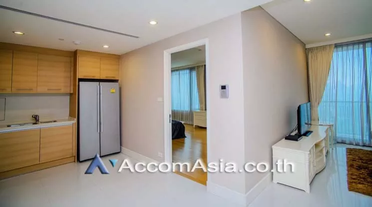 Pet friendly |  3 Bedrooms  Condominium For Rent & Sale in Sukhumvit, Bangkok  near BTS Phrom Phong (AA18312)