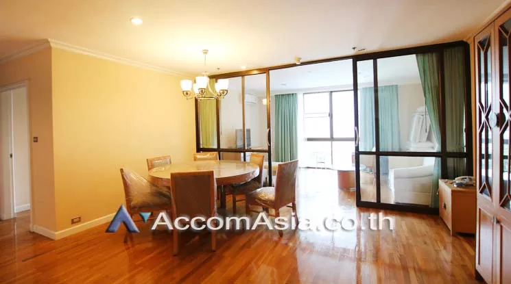  2 Bedrooms  Apartment For Rent in Sukhumvit, Bangkok  near BTS Phrom Phong (AA18314)