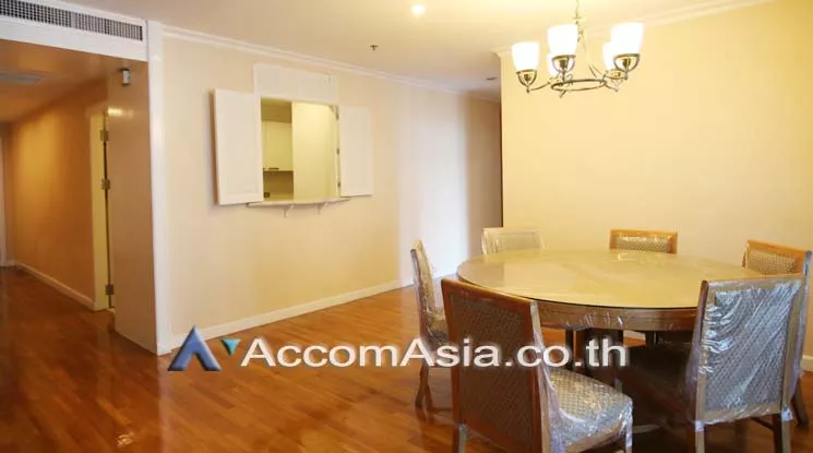  2 Bedrooms  Apartment For Rent in Sukhumvit, Bangkok  near BTS Phrom Phong (AA18314)