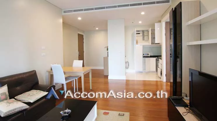  1 Bedroom  Condominium For Rent in Sukhumvit, Bangkok  near BTS Phrom Phong (AA18324)