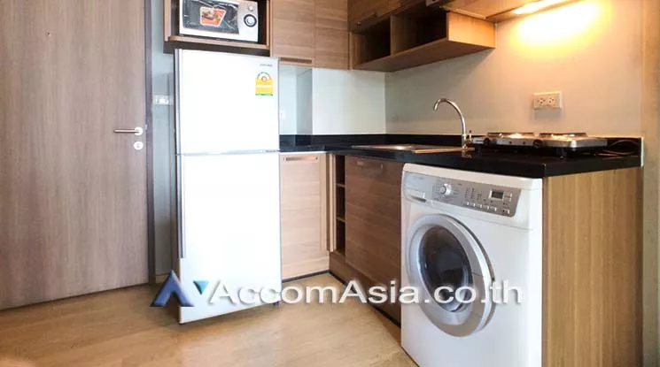  1 Bedroom  Condominium For Rent in Sukhumvit, Bangkok  near BTS Phrom Phong (AA18348)