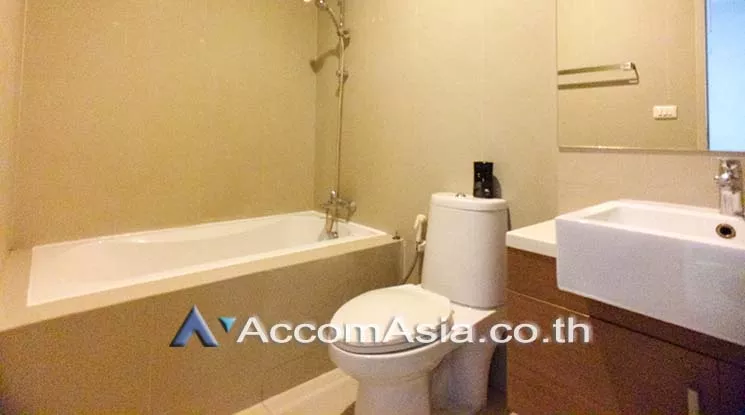  1 Bedroom  Condominium For Rent in Sukhumvit, Bangkok  near BTS Phrom Phong (AA18348)