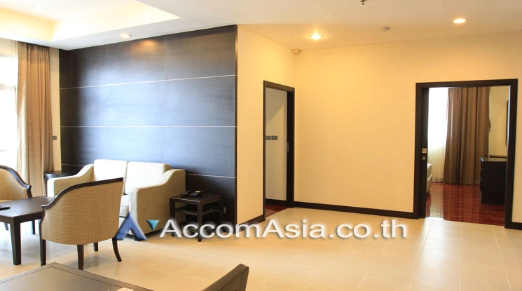 Pet friendly |  2 Bedrooms  Apartment For Rent in Sukhumvit, Bangkok  near BTS Asok - MRT Sukhumvit (AA18413)