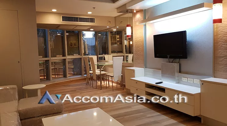  2 Bedrooms  Condominium For Rent in Sukhumvit, Bangkok  near BTS Nana (AA18480)