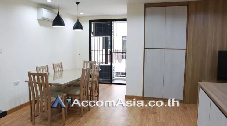  2 Bedrooms  Apartment For Rent in Sukhumvit, Bangkok  near BTS Thong Lo (AA18537)