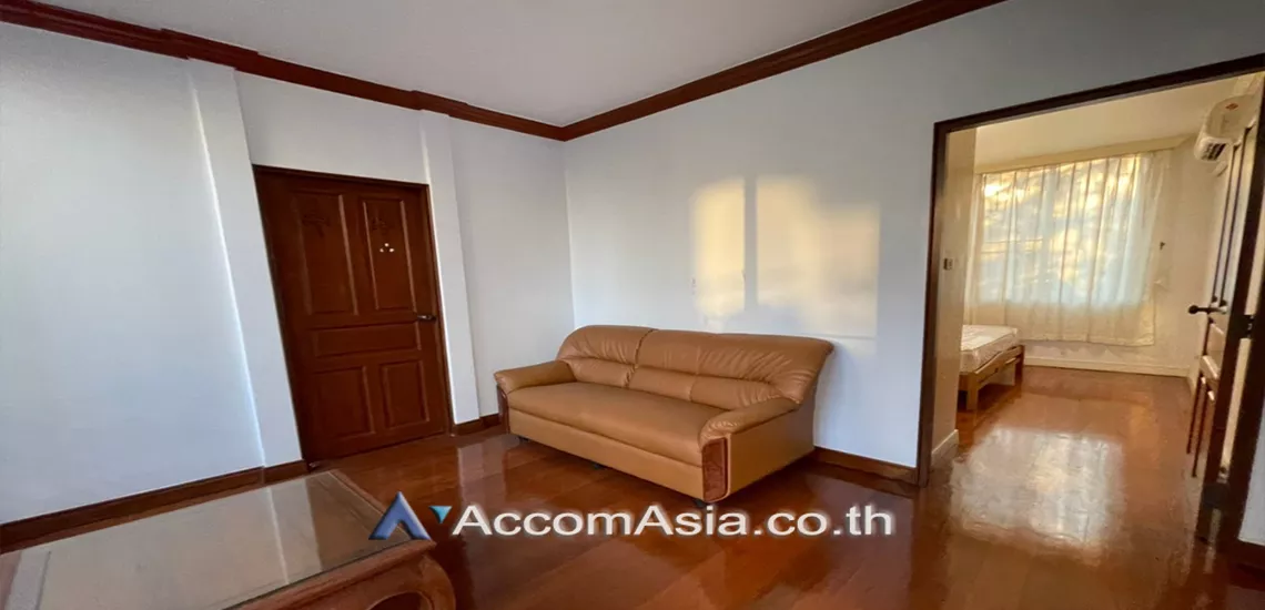 6  3 br House For Rent in Sukhumvit ,Bangkok BTS Nana AA18538