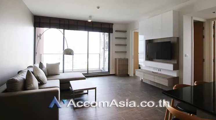  2 Bedrooms  Condominium For Rent in Sukhumvit, Bangkok  near BTS Ekkamai (AA18739)