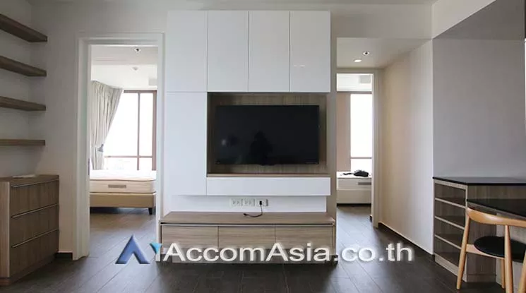  2 Bedrooms  Condominium For Rent in Sukhumvit, Bangkok  near BTS Ekkamai (AA18739)