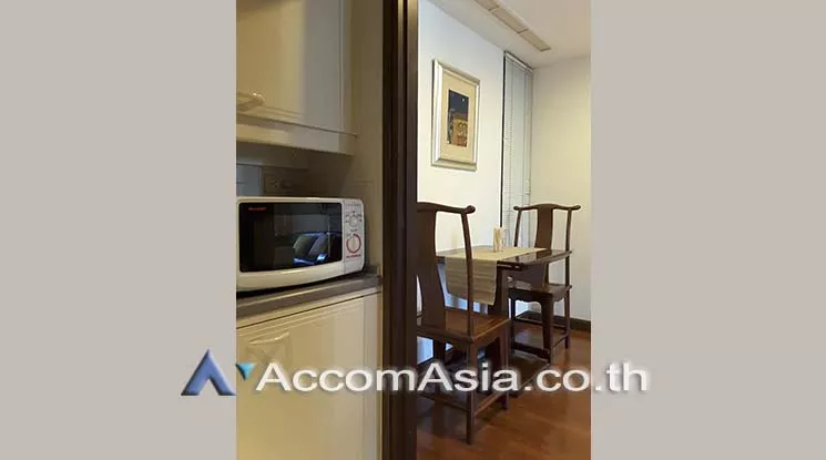  1 Bedroom  Condominium For Rent in Sathorn, Bangkok  near BTS Chong Nonsi - MRT Lumphini (AA18791)