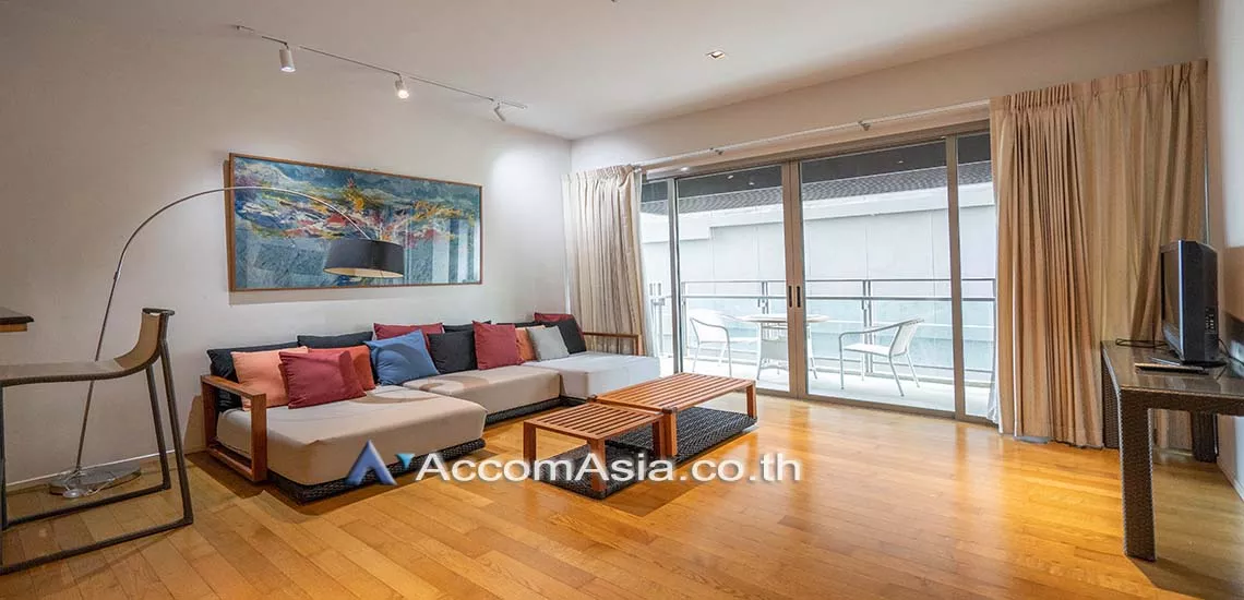 Pet friendly |  3 Bedrooms  Condominium For Rent in Sukhumvit, Bangkok  near BTS Phrom Phong (AA18820)