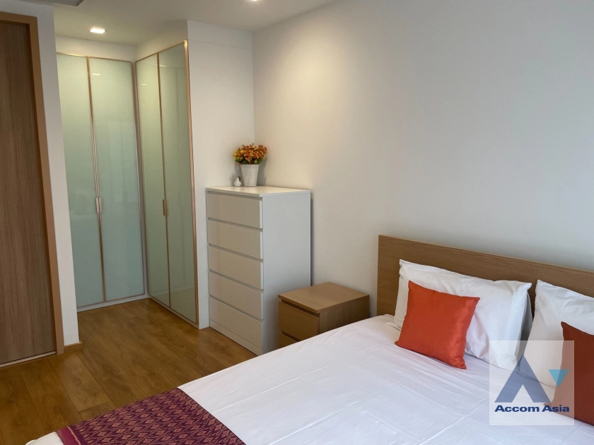  2 Bedrooms  Condominium For Rent in Sukhumvit, Bangkok  near BTS Phrom Phong (AA18831)