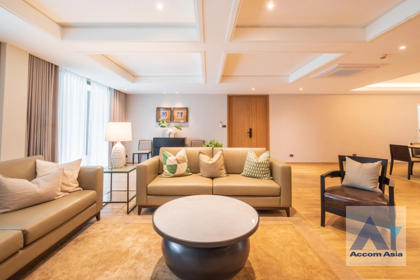  Classic contemporary Apartment  3 Bedroom for Rent BTS Ekkamai in Sukhumvit Bangkok