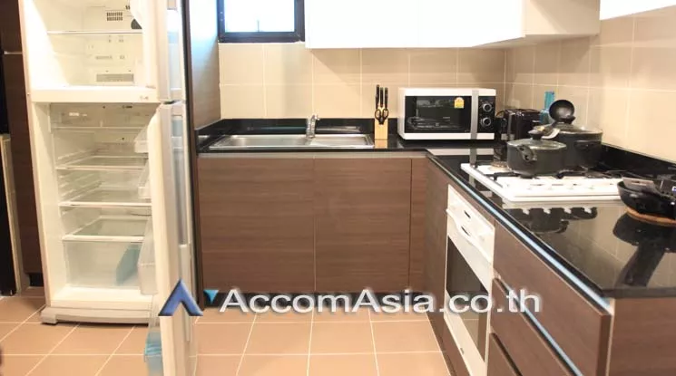  2 Bedrooms  Apartment For Rent in Sukhumvit, Bangkok  near BTS Asok (AA18872)