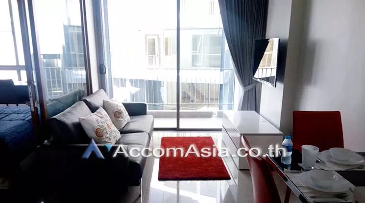  1 Bedroom  Condominium For Sale in Sukhumvit, Bangkok  near BTS Phrom Phong (AA18894)