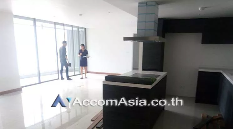  2 Bedrooms  Condominium For Sale in Sukhumvit, Bangkok  near BTS Phrom Phong (AA18895)