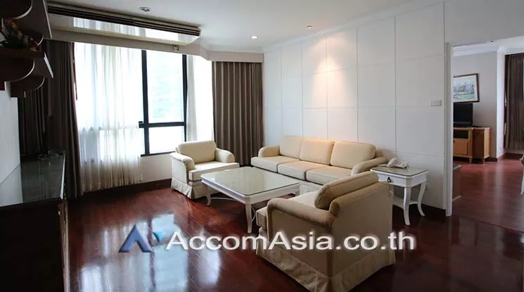  2 Bedrooms  Condominium For Rent in Ploenchit, Bangkok  near BTS Chitlom (AA18911)