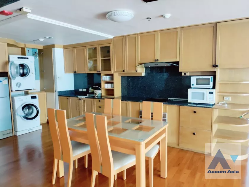 Pet friendly |  2 Bedrooms  Condominium For Rent in Sukhumvit, Bangkok  near BTS Asok - MRT Sukhumvit (AA18914)