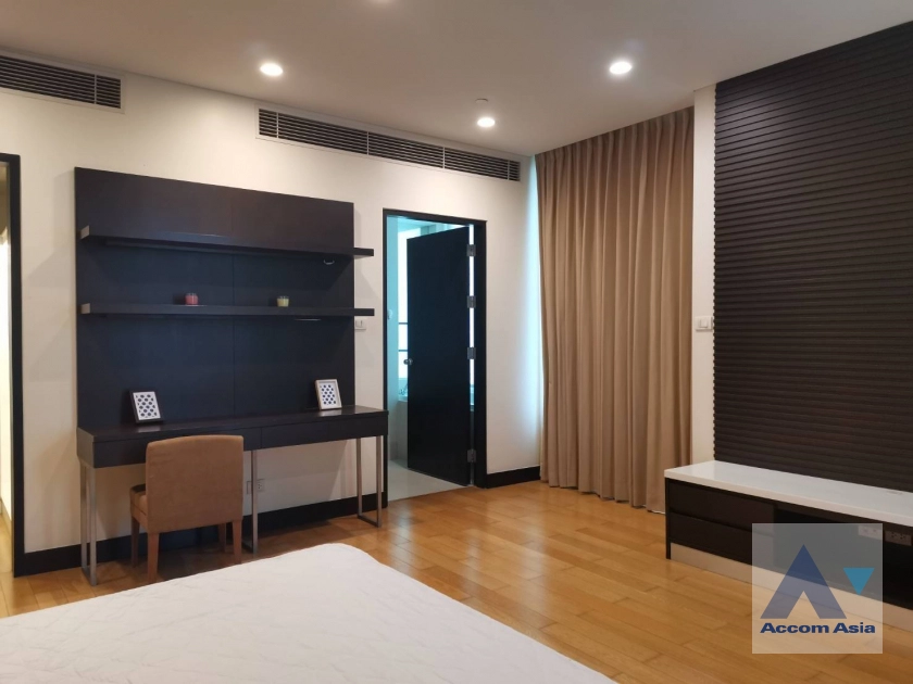 8  2 br Condominium For Rent in Ploenchit ,Bangkok BTS Chitlom at The Park Chidlom AA18978