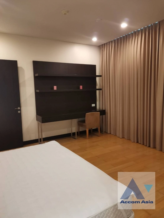 9  2 br Condominium For Rent in Ploenchit ,Bangkok BTS Chitlom at The Park Chidlom AA18978