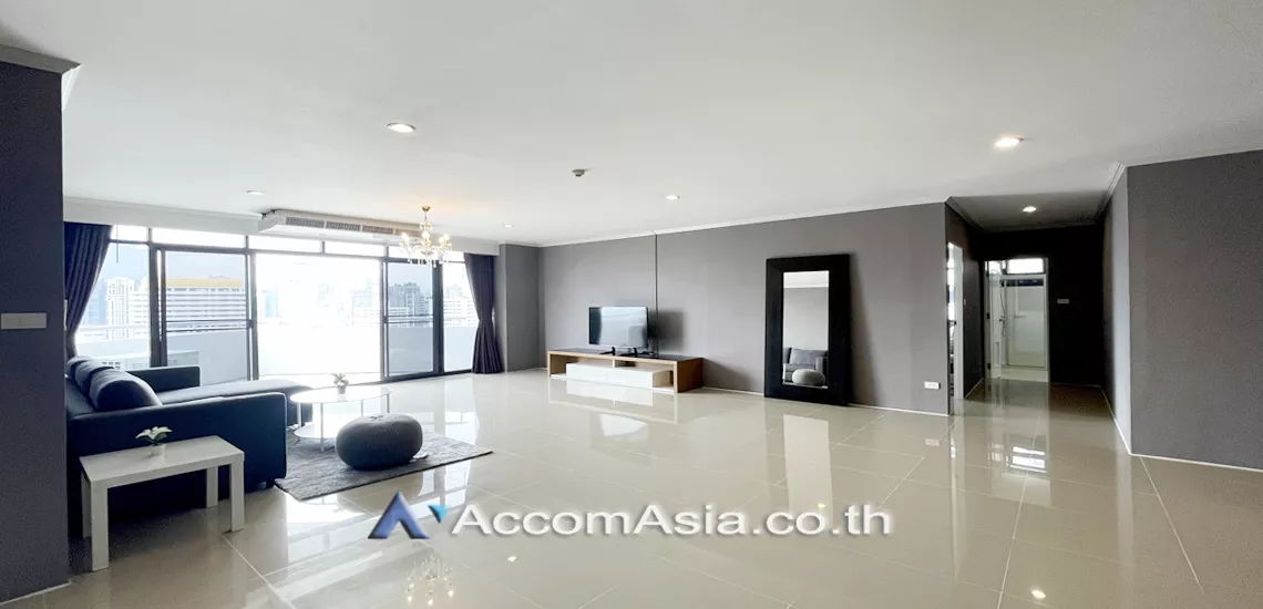  3 Bedrooms  Condominium For Rent in Sukhumvit, Bangkok  near BTS Thong Lo (AA19017)