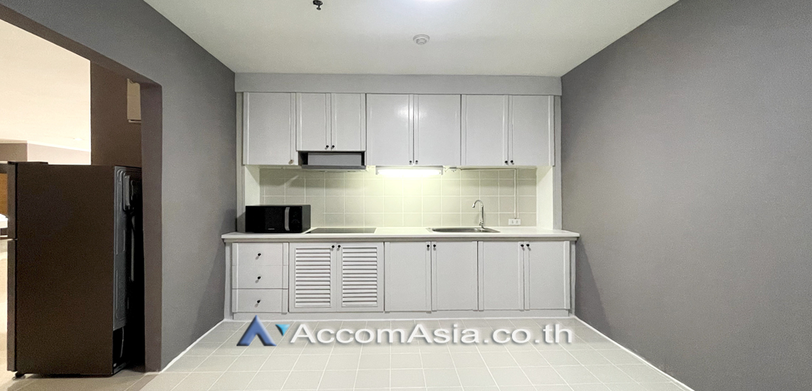  3 Bedrooms  Condominium For Rent in Sukhumvit, Bangkok  near BTS Thong Lo (AA19017)