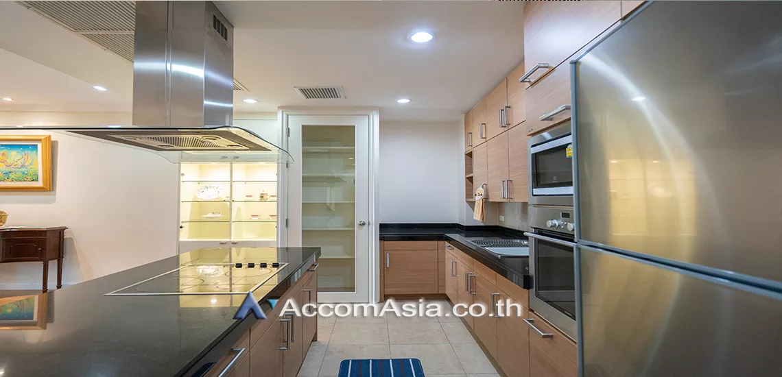  2 Bedrooms  Condominium For Rent in Sukhumvit, Bangkok  near BTS Phrom Phong (AA19087)