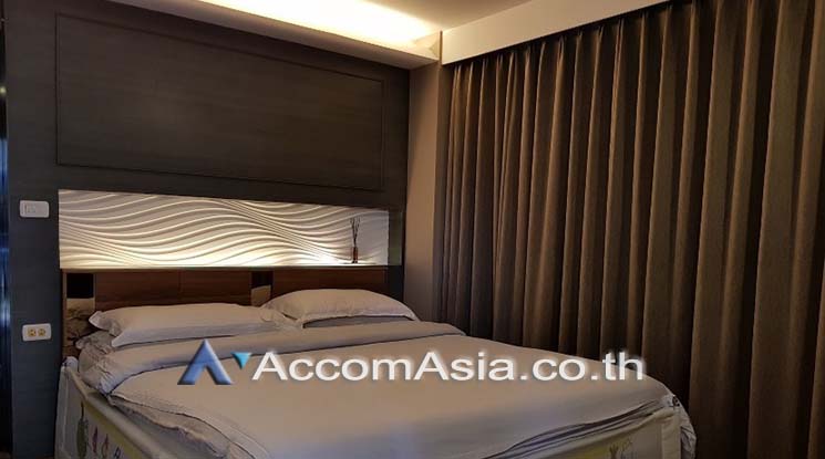  2 Bedrooms  Condominium For Sale in Charoenkrung, Bangkok  near BRT Nararam 3 (AA19094)