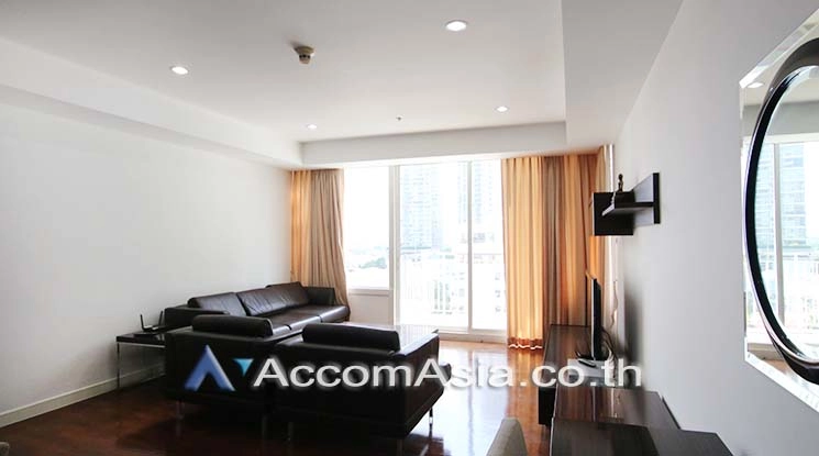  3 Bedrooms  Condominium For Rent in Sukhumvit, Bangkok  near BTS Phrom Phong (AA19151)