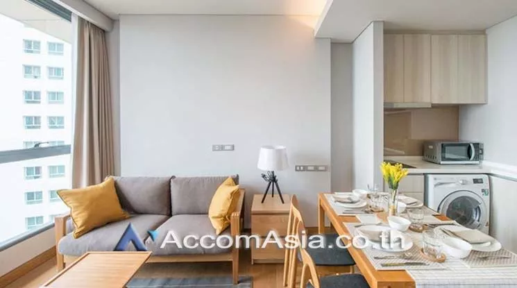  1 Bedroom  Condominium For Rent in Sukhumvit, Bangkok  near BTS Phrom Phong (AA19175)