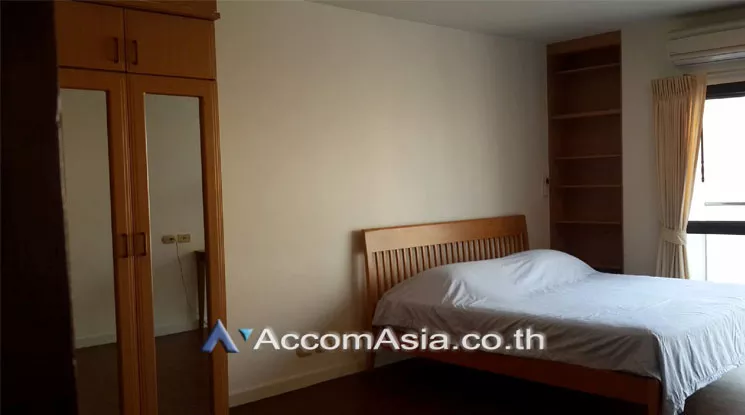  1 Bedroom  Condominium For Rent in Sathorn, Bangkok  near MRT Lumphini (AA19178)