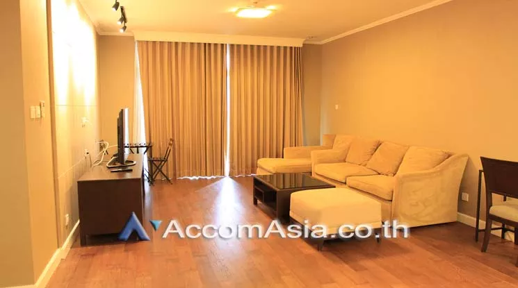  2 Bedrooms  Condominium For Rent in Ploenchit, Bangkok  near BTS Ploenchit (AA19210)