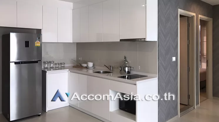  2 Bedrooms  Condominium For Rent in Sukhumvit, Bangkok  near BTS Ekkamai (AA19240)