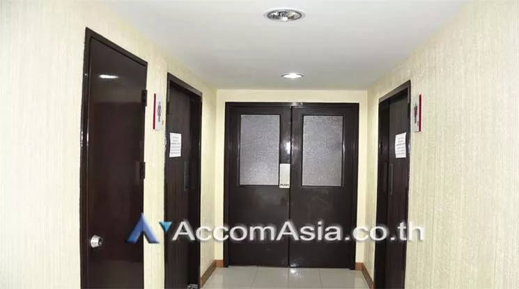  1  Office Space For Rent in Sathorn ,Bangkok BTS Surasak at Chartered Square Building AA19257